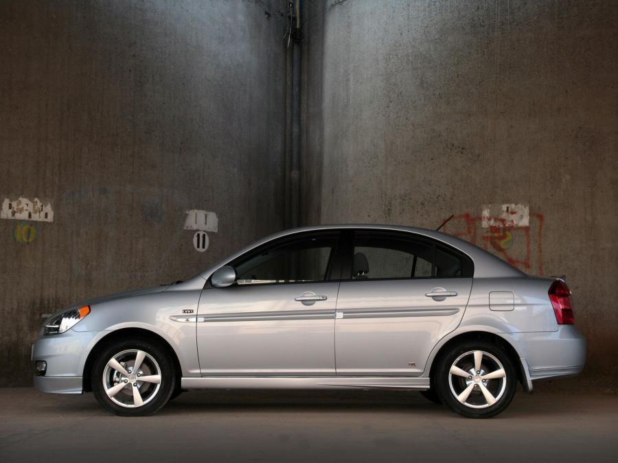  Hyundai Accent SR Sedan 2008 года  (фото 6 из 7)